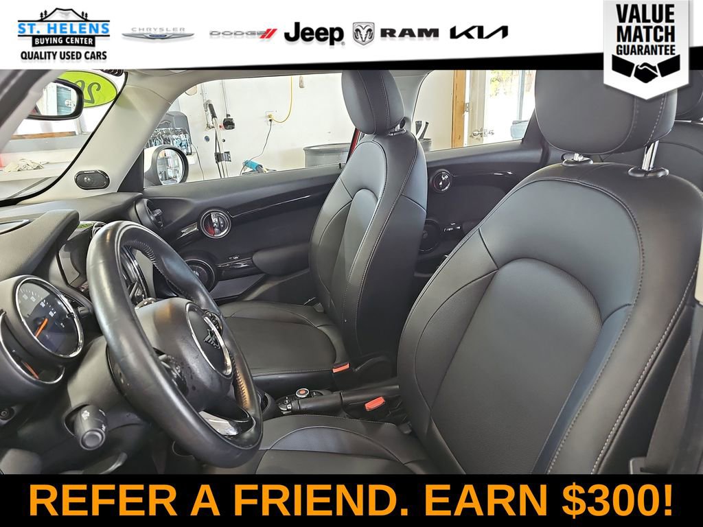 Used 2019 MINI Cooper 4-Door Hardtop w/ Premium Package FWD image 14