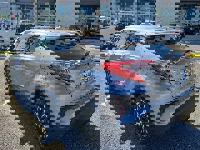Used 2019 Toyota C-HR Limited image 3