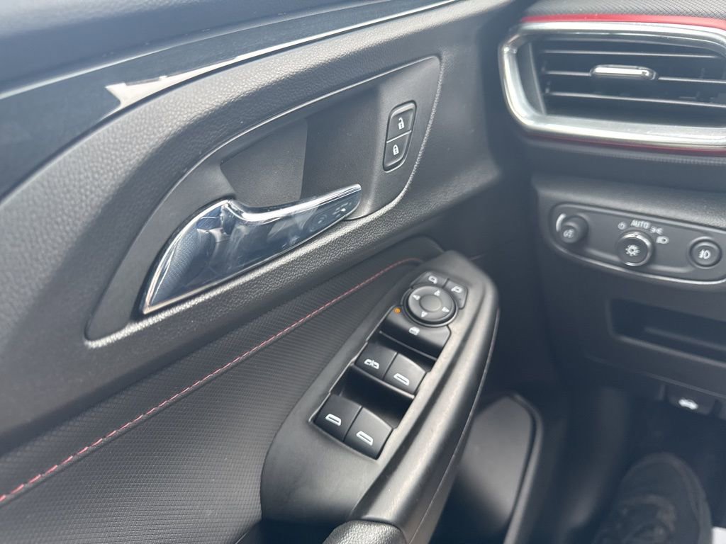 Used 2021 Chevrolet TrailBlazer RS image 27