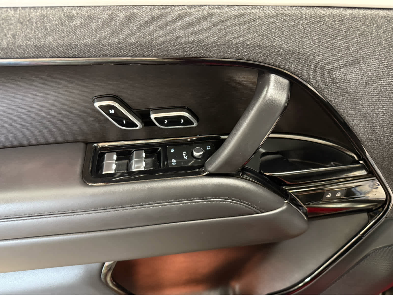 Used 2023 Land Rover Range Rover Sport SE Dynamic image 13