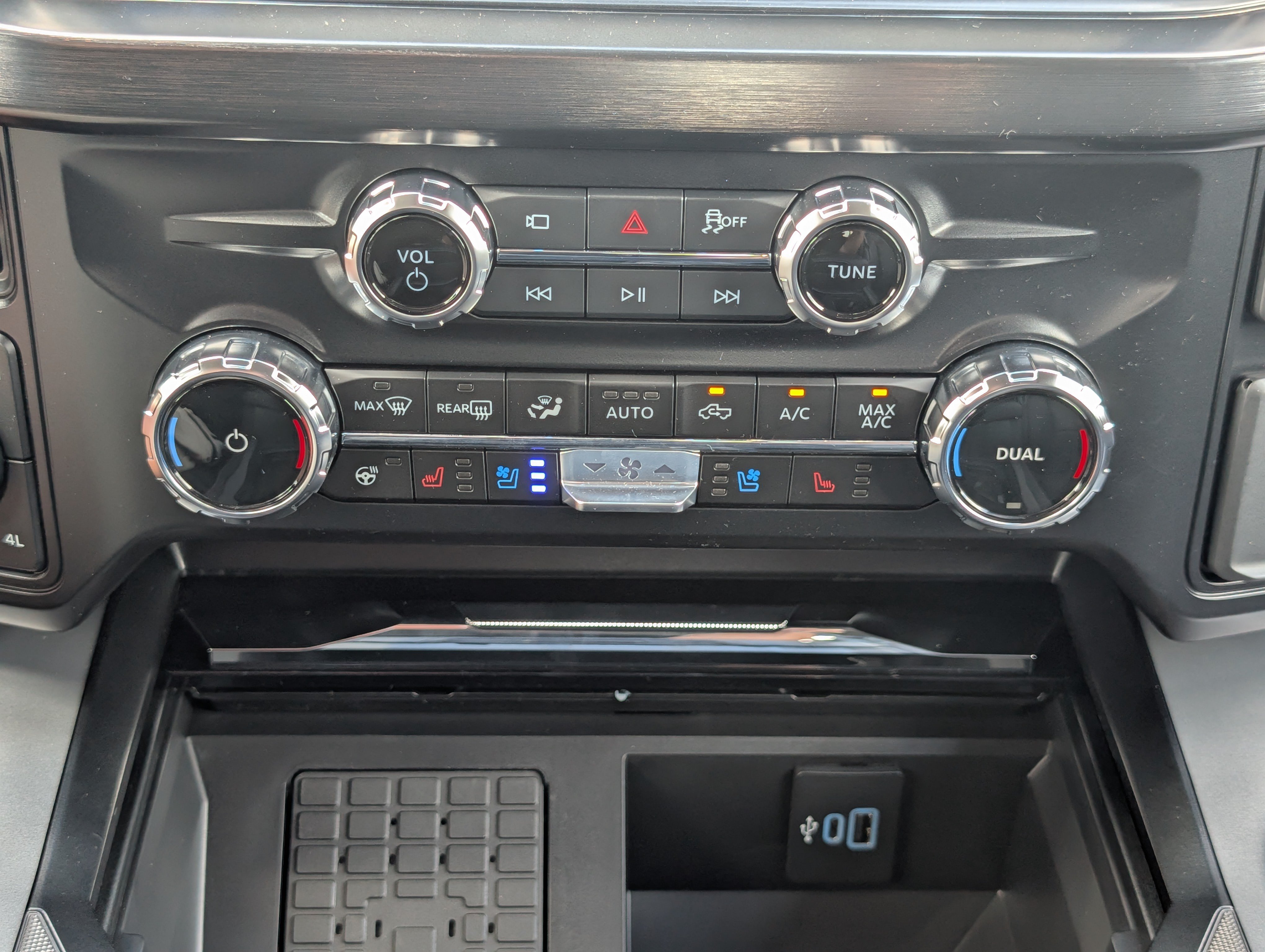 New 2026 Ford F250 Lariat w/ Tremor Off-Road Package AWD/4WD image 22
