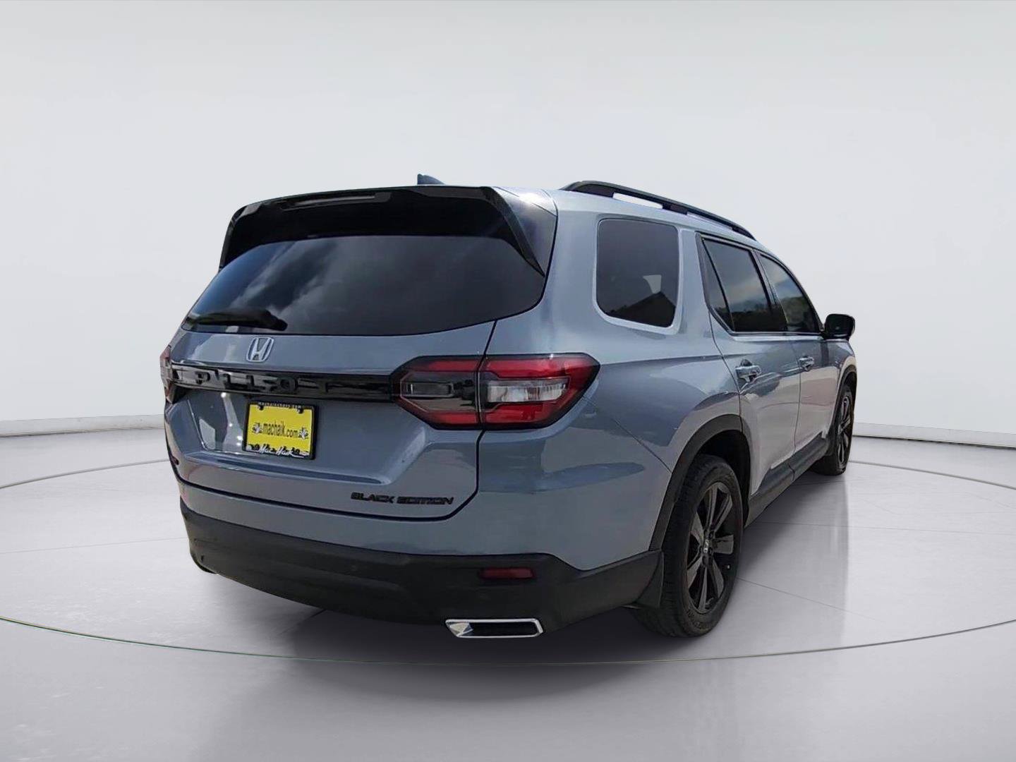 Used 2025 Honda Pilot Black Edition image 8