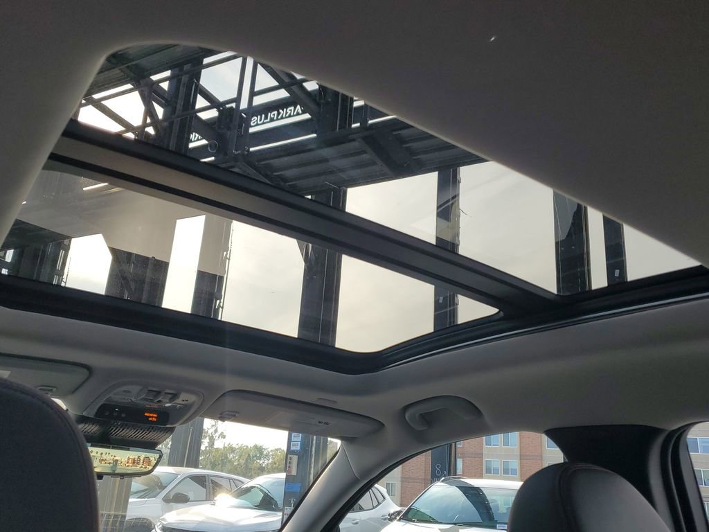 New 2027 Chevrolet Bolt RS w/ Technology Package FWD image 13