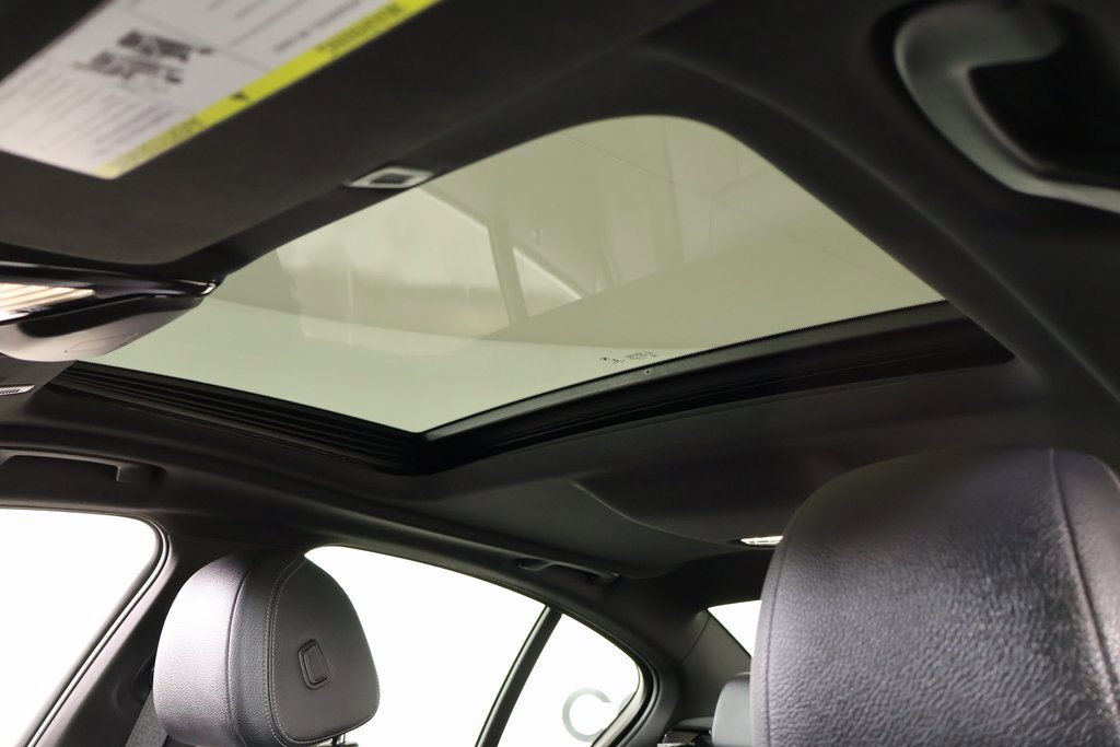 Used 2023 BMW 540i xDrive image 16