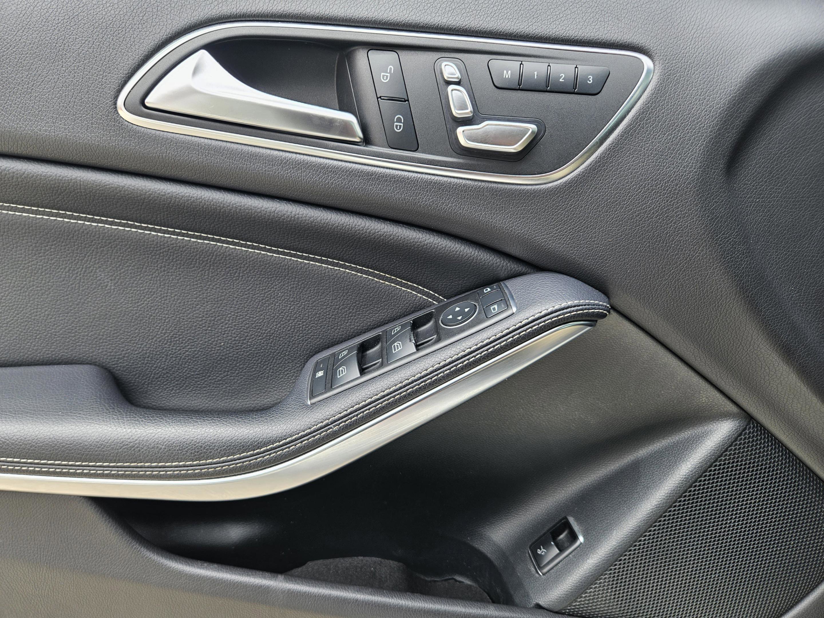 Used 2018 Mercedes-Benz GLA 250 4MATIC image 15