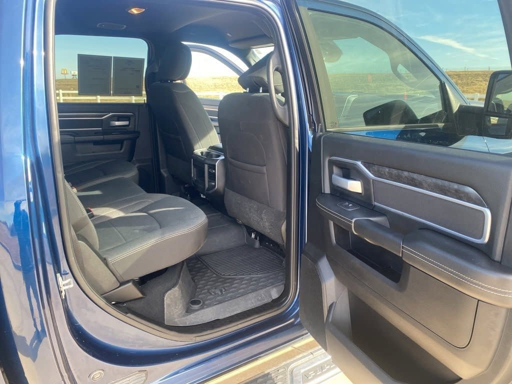 Used 2024 RAM 3500 Big Horn w/ Sport Appearance Package image 16