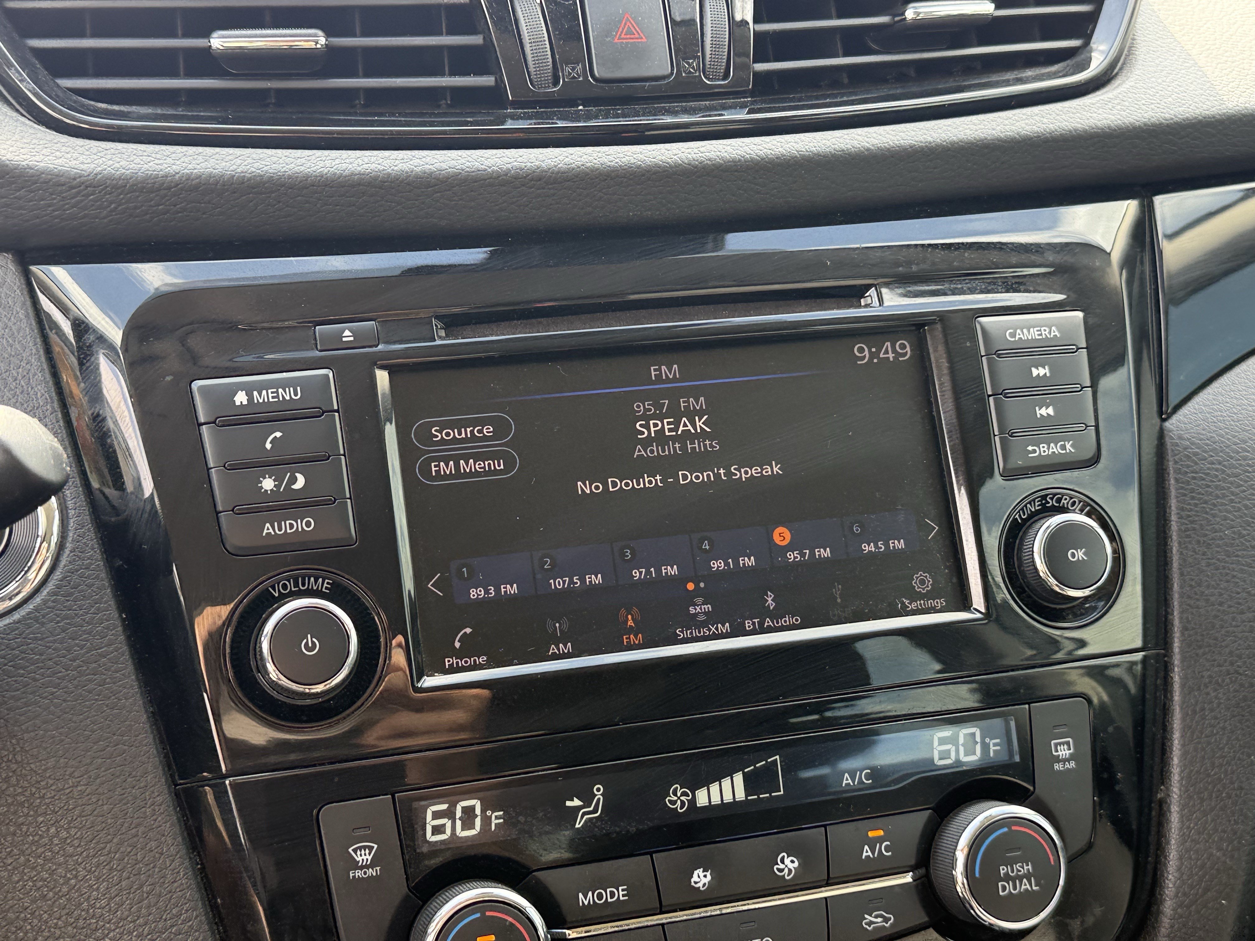 Used 2022 Nissan Rogue Sport SV FWD image 20