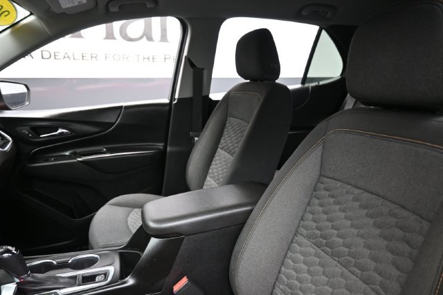 Used 2019 Chevrolet Equinox LT FWD image 17