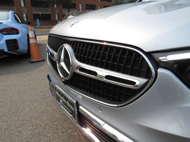 Used 2026 Mercedes-Benz GLC 300 4MATIC image 25