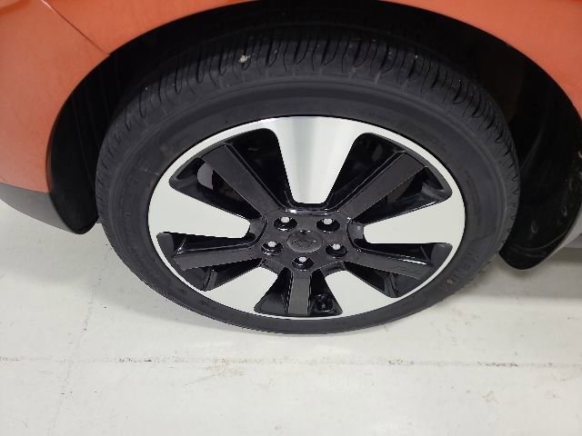 Used 2018 Kia Soul + FWD image 35