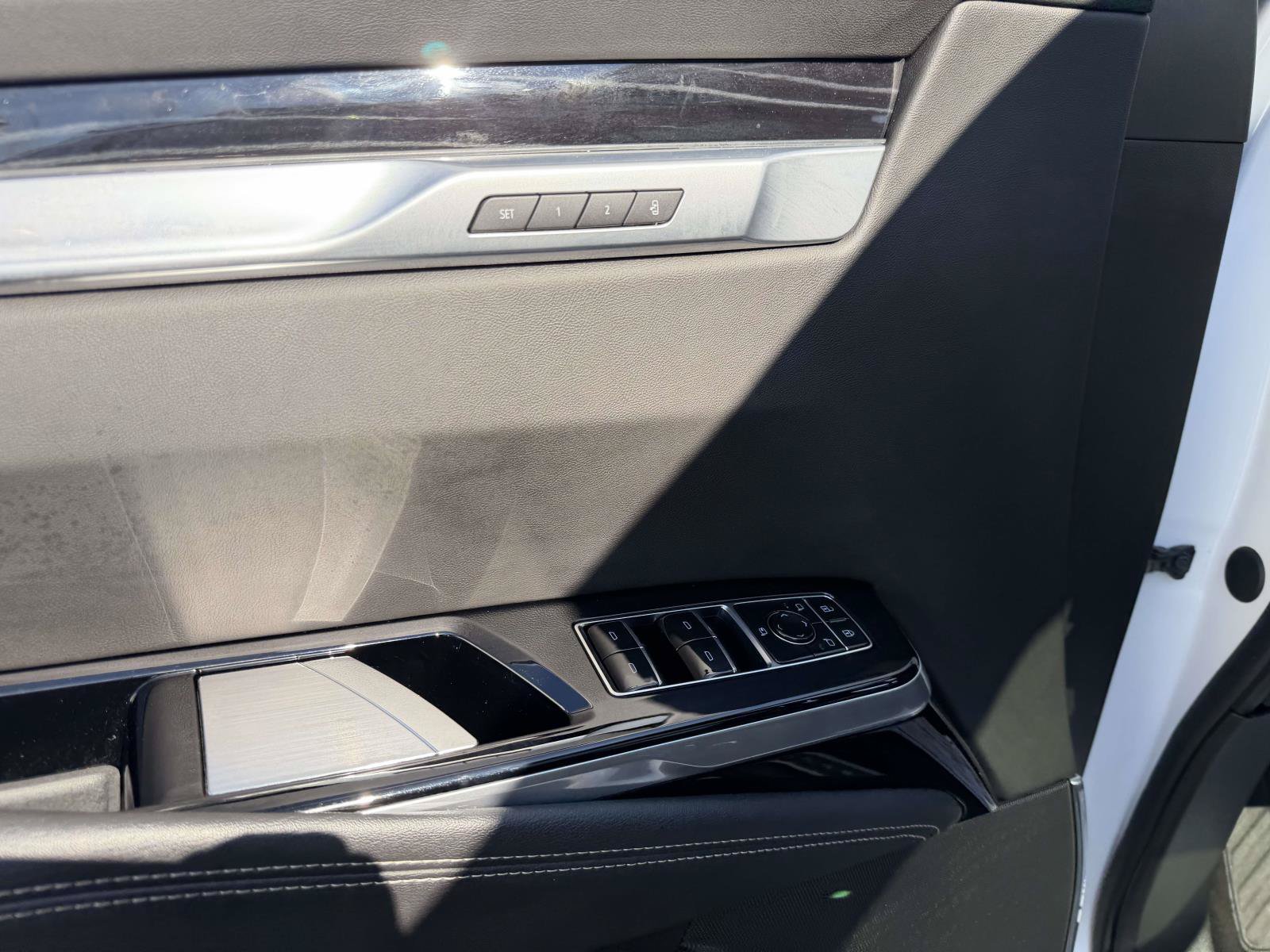 Certified 2025 Cadillac Escalade Sport w/ LPO, ONYX Package AWD/4WD image 17