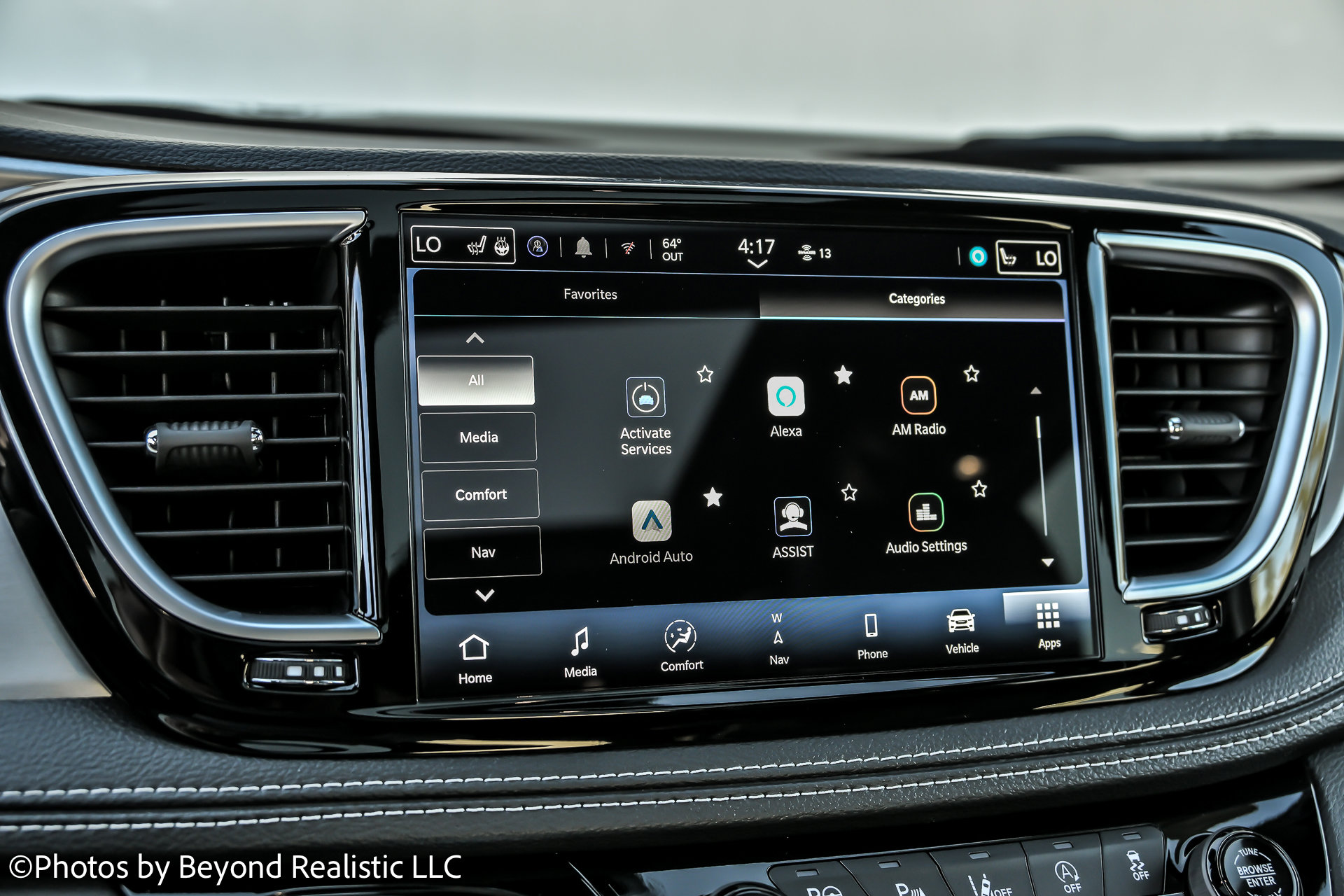 Used 2025 Chrysler Pacifica Limited w/ Uconnect Theater Family Group image 47