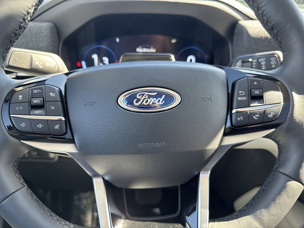 New 2026 Ford Explorer Platinum image 29