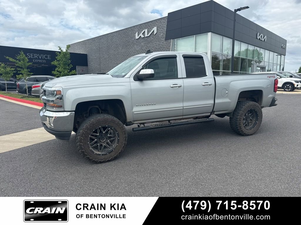 Used 2017 Chevrolet Silverado 1500 LT w/ All Star Edition AWD/4WD image 7