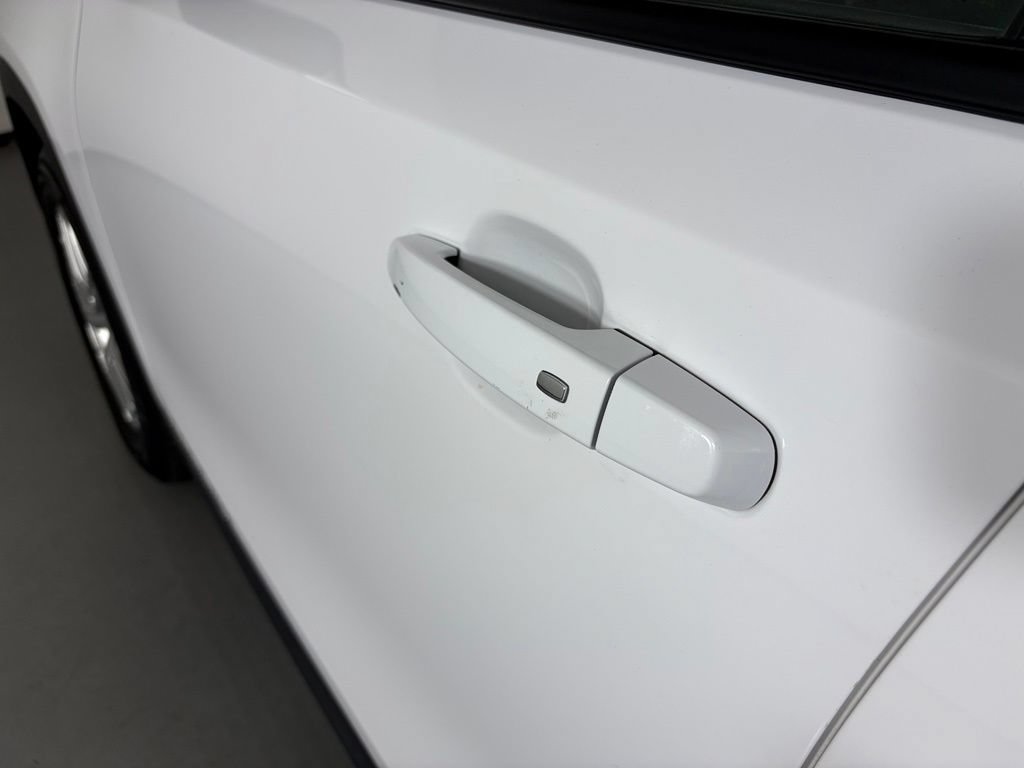 Used 2024 GMC Terrain SLE FWD image 12