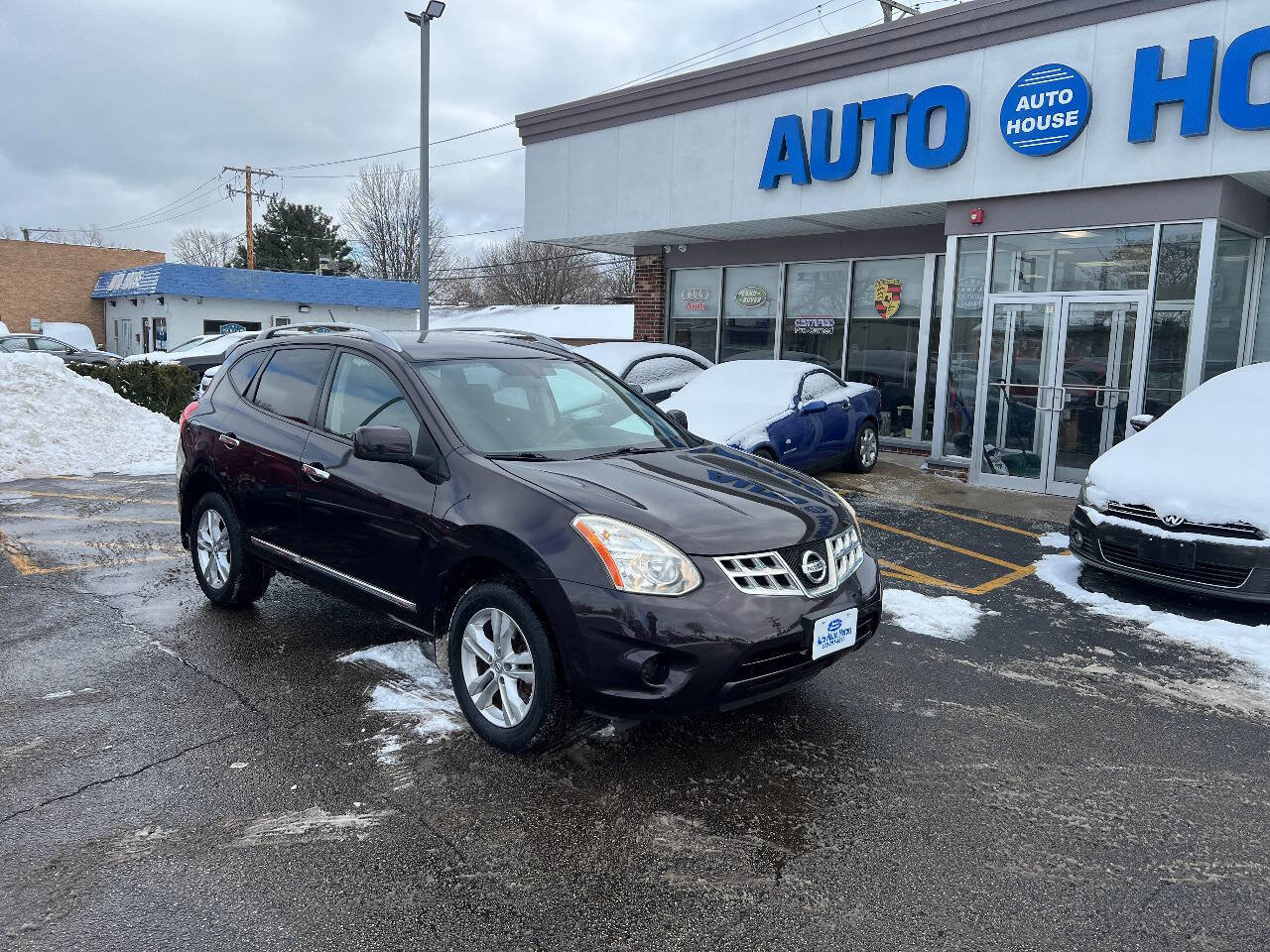 Used 2012 Nissan Rogue SV image 3