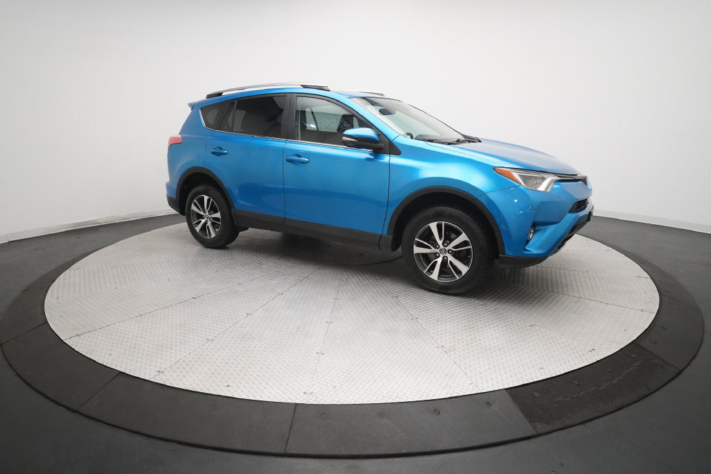 Used 2018 Toyota RAV4 XLE w/ Plus Extra Value Package AWD/4WD image 35