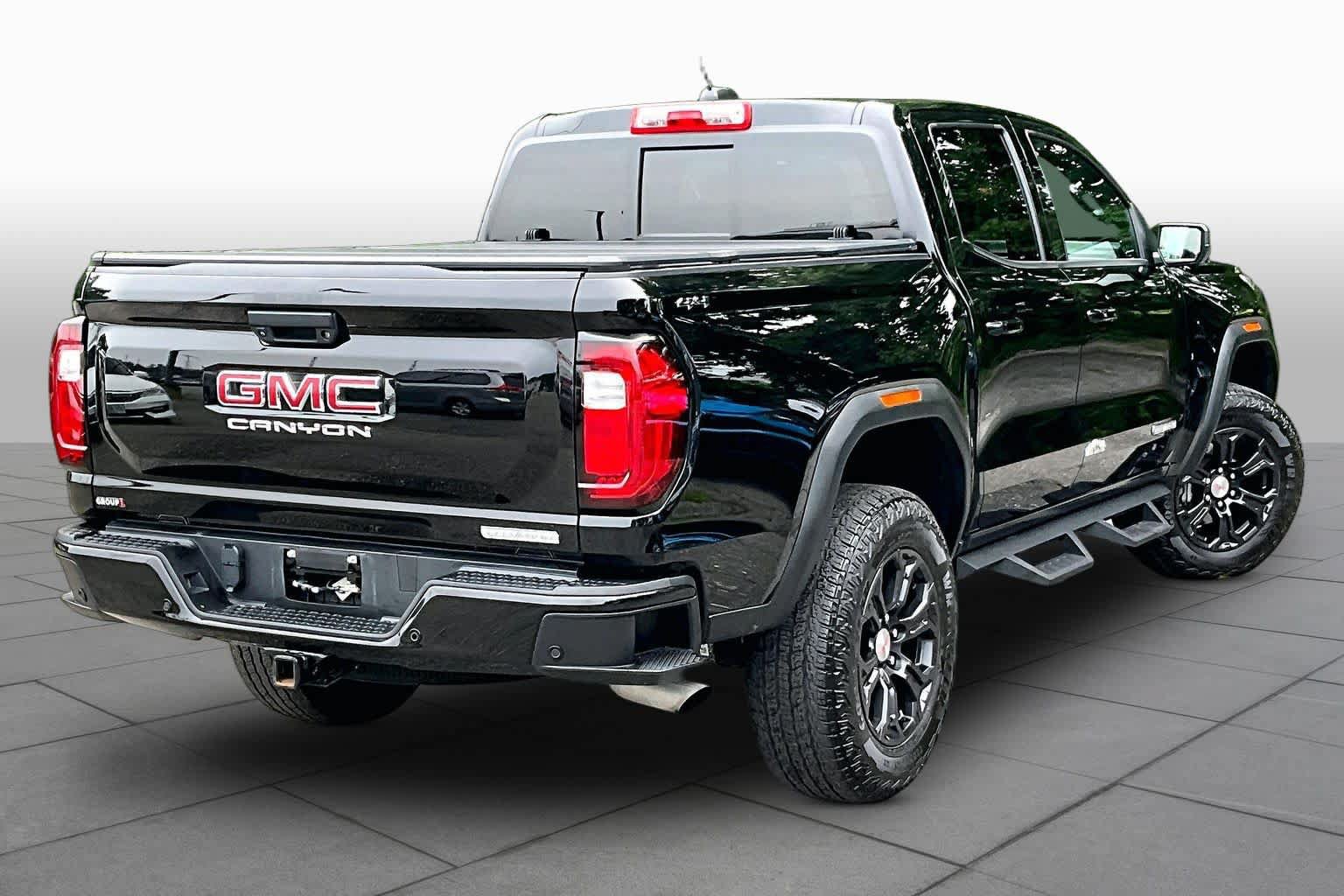 Used 2024 GMC Canyon Elevation w/ Elevation Premium Package AWD/4WD image 13