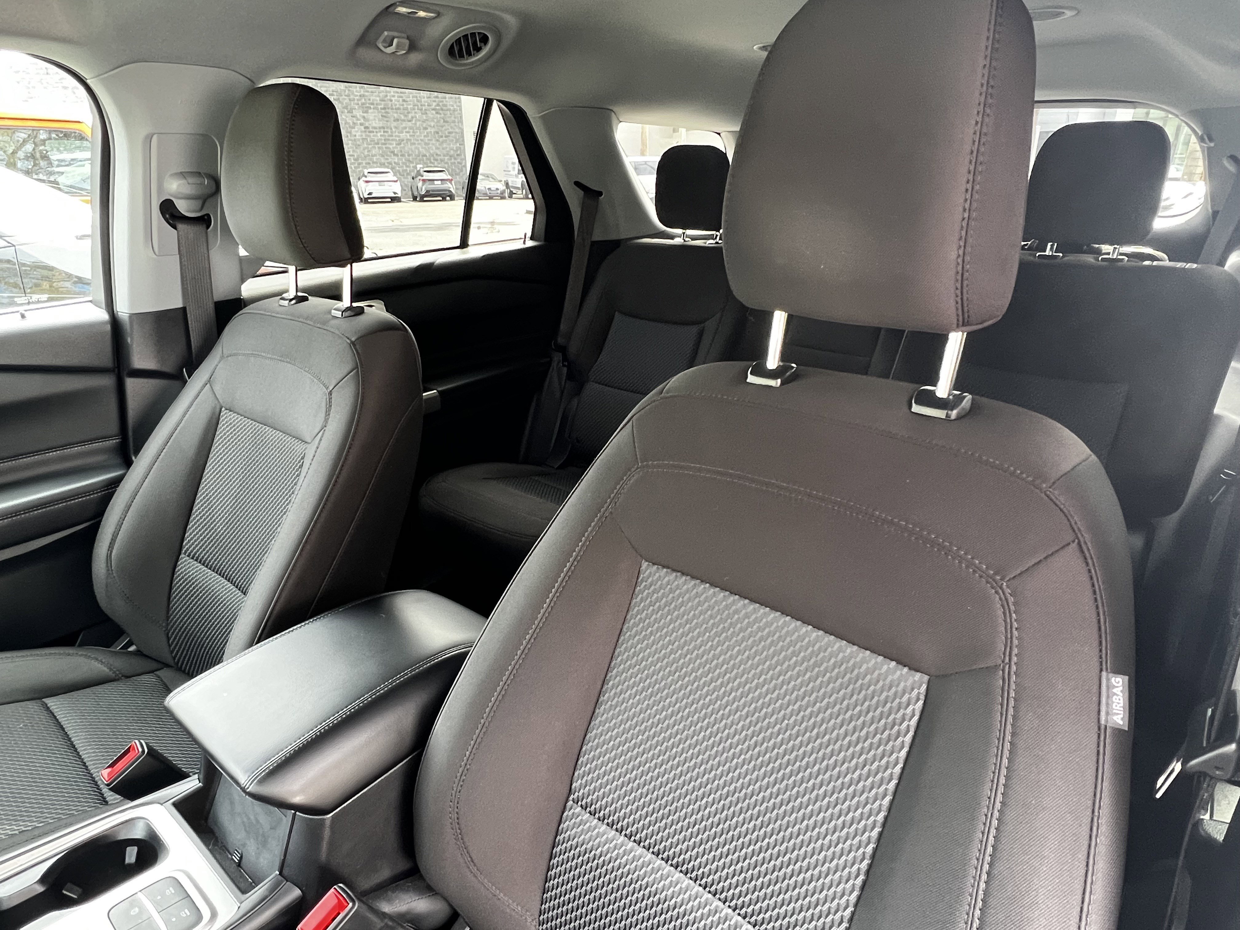 Used 2023 Ford Explorer XLT image 18