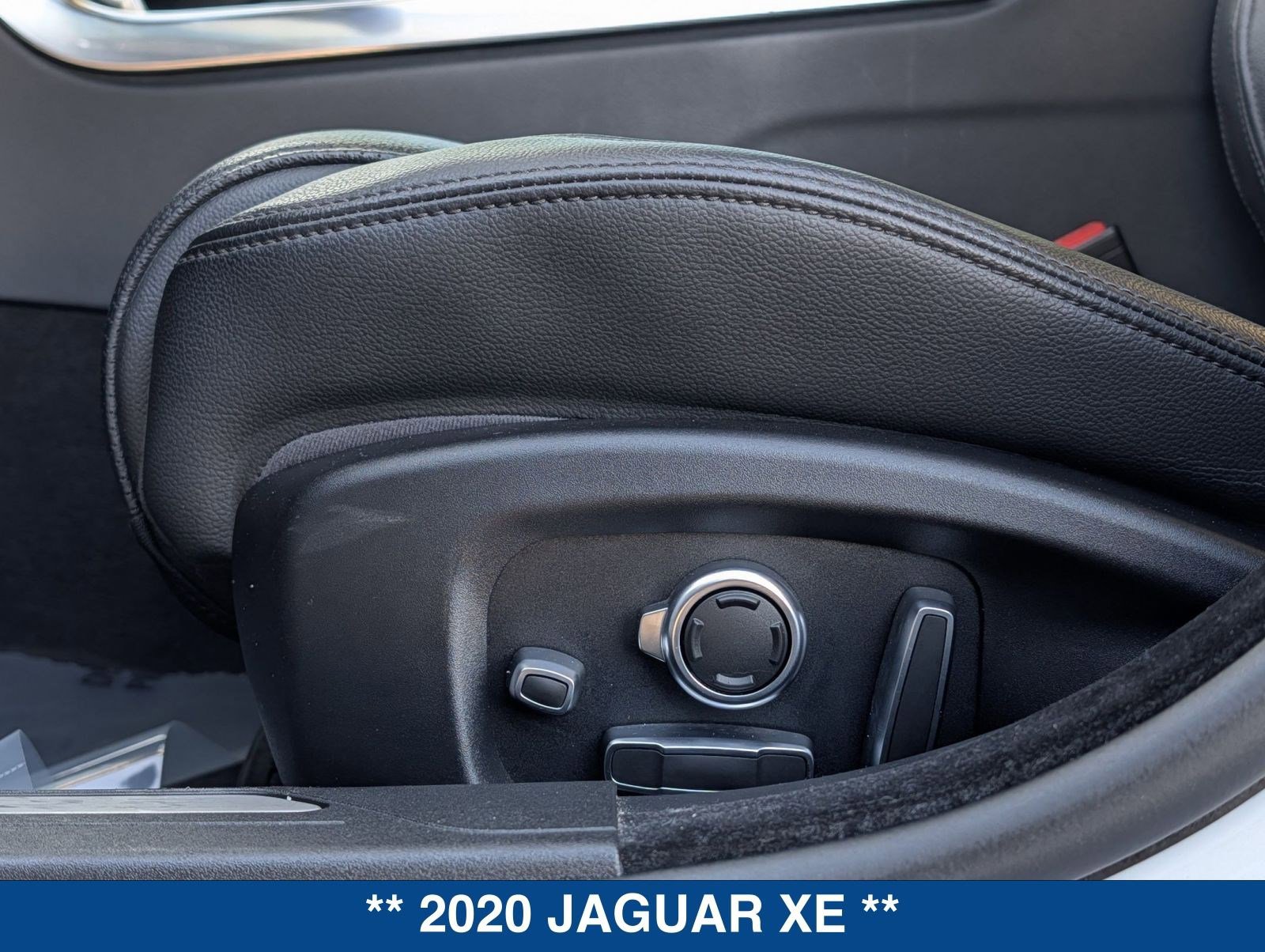 Used 2020 Jaguar XE S image 22