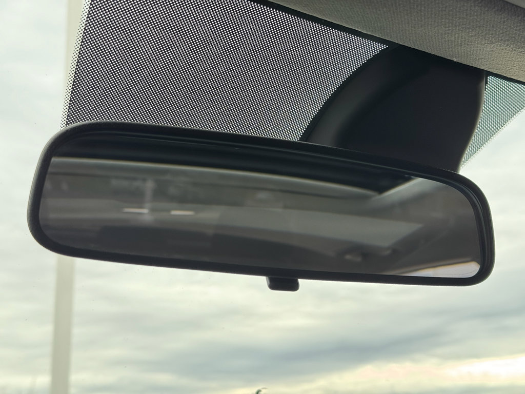 Used 2022 Hyundai Venue SEL w/ Cargo Package image 22