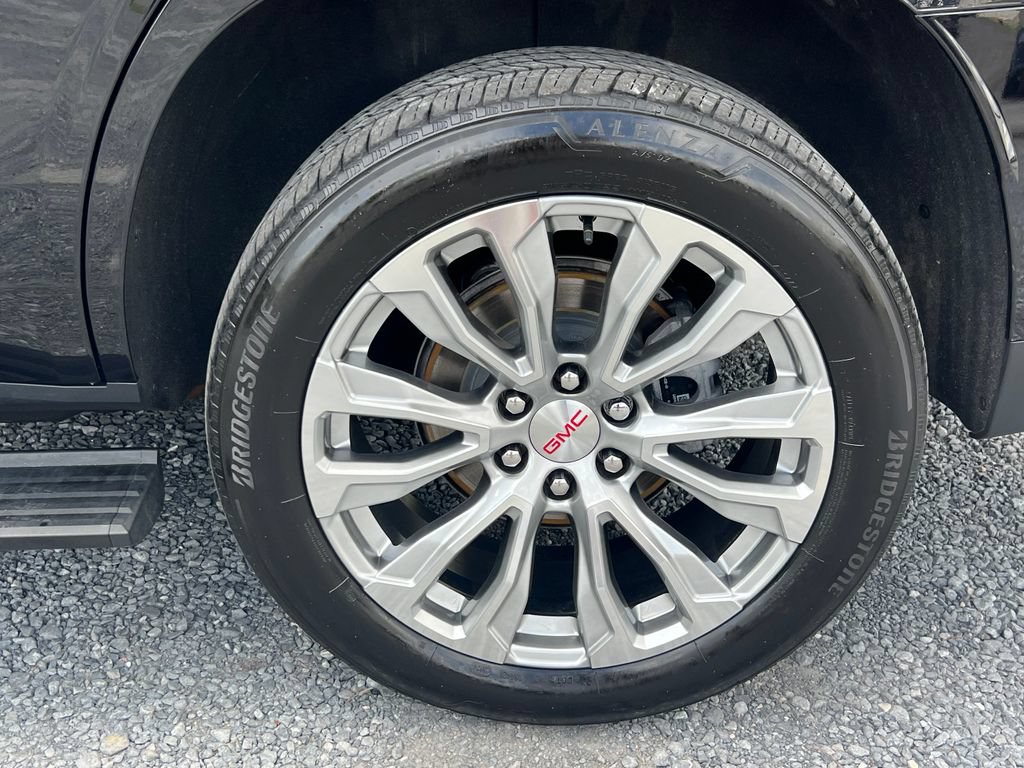 Used 2024 GMC Yukon Denali w/ Advanced Technology Package AWD/4WD image 21