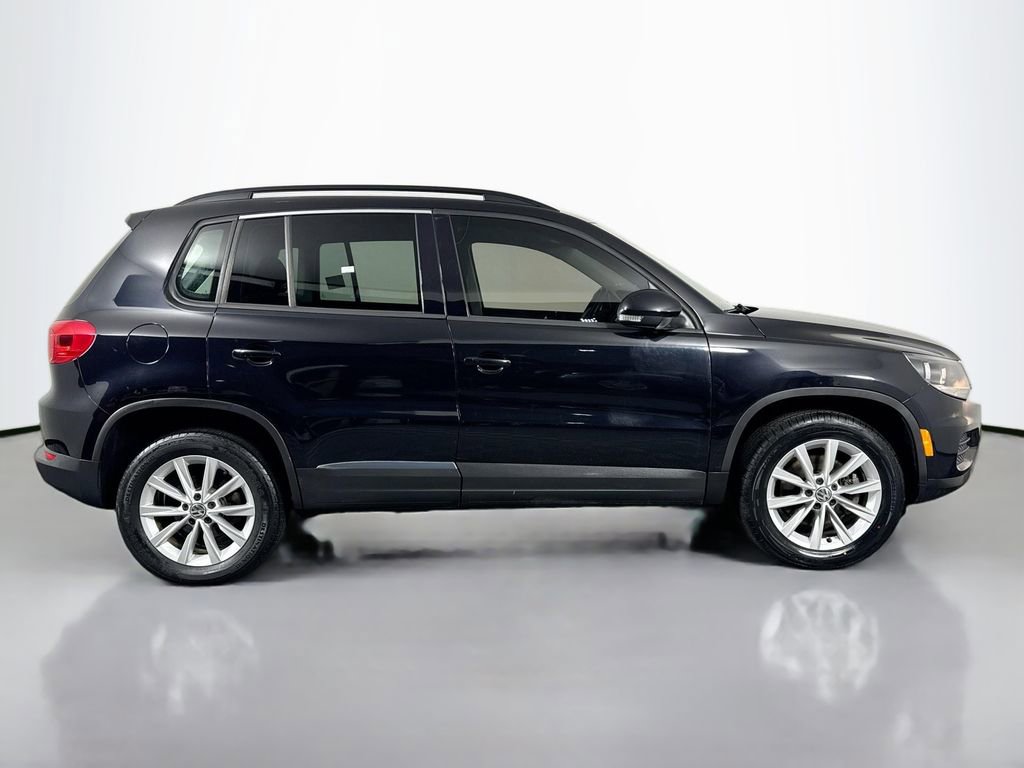 Used 2017 Volkswagen Tiguan Limited w/ Premium Package image 4