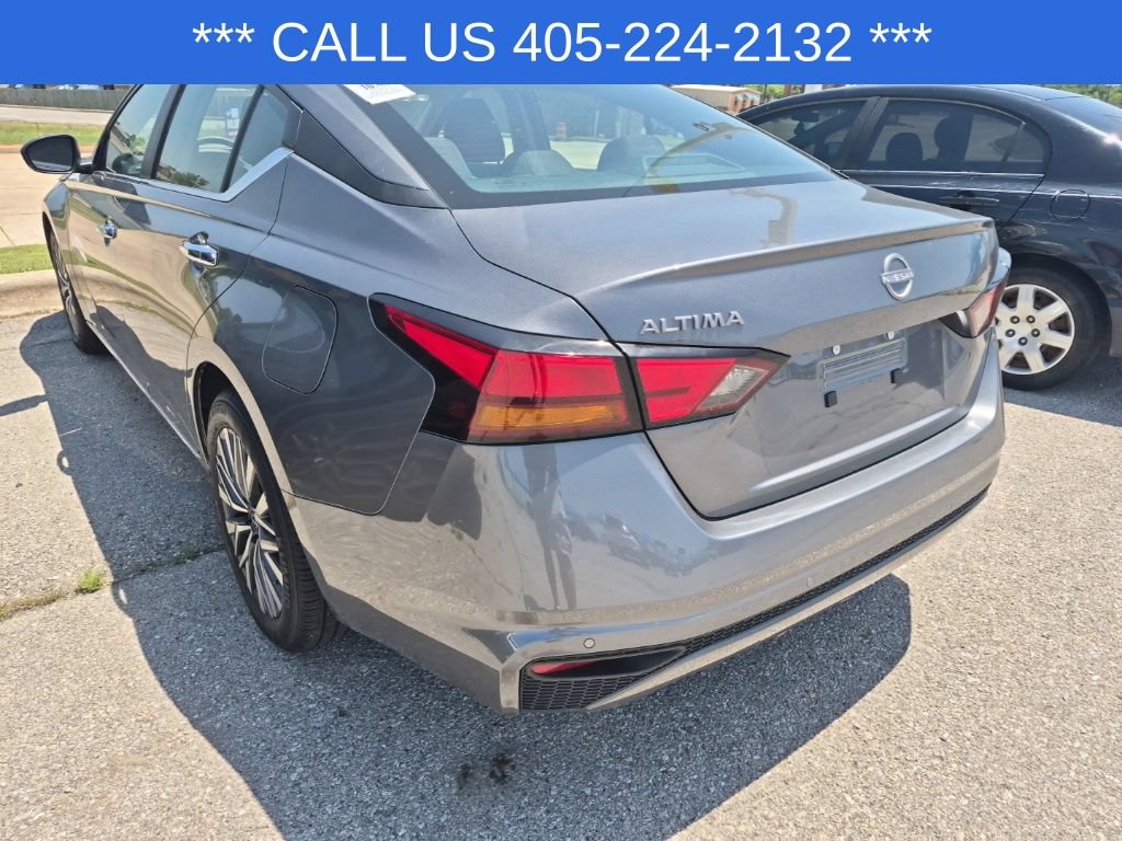 Used 2025 Nissan Altima 2.5 SV FWD image 8