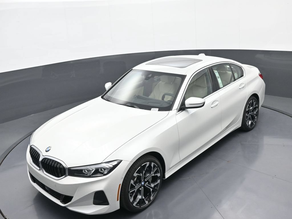 New 2026 BMW 330i xDrive Sedan w/ Premium Package AWD/4WD image 32