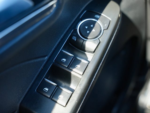 Used 2022 Ford Escape Titanium image 29