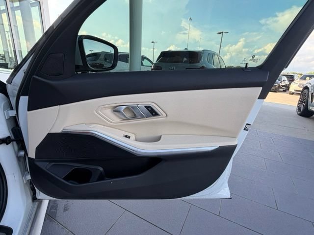 Used 2023 BMW 330i Sedan w/ Driving Assistance Package RWD image 33