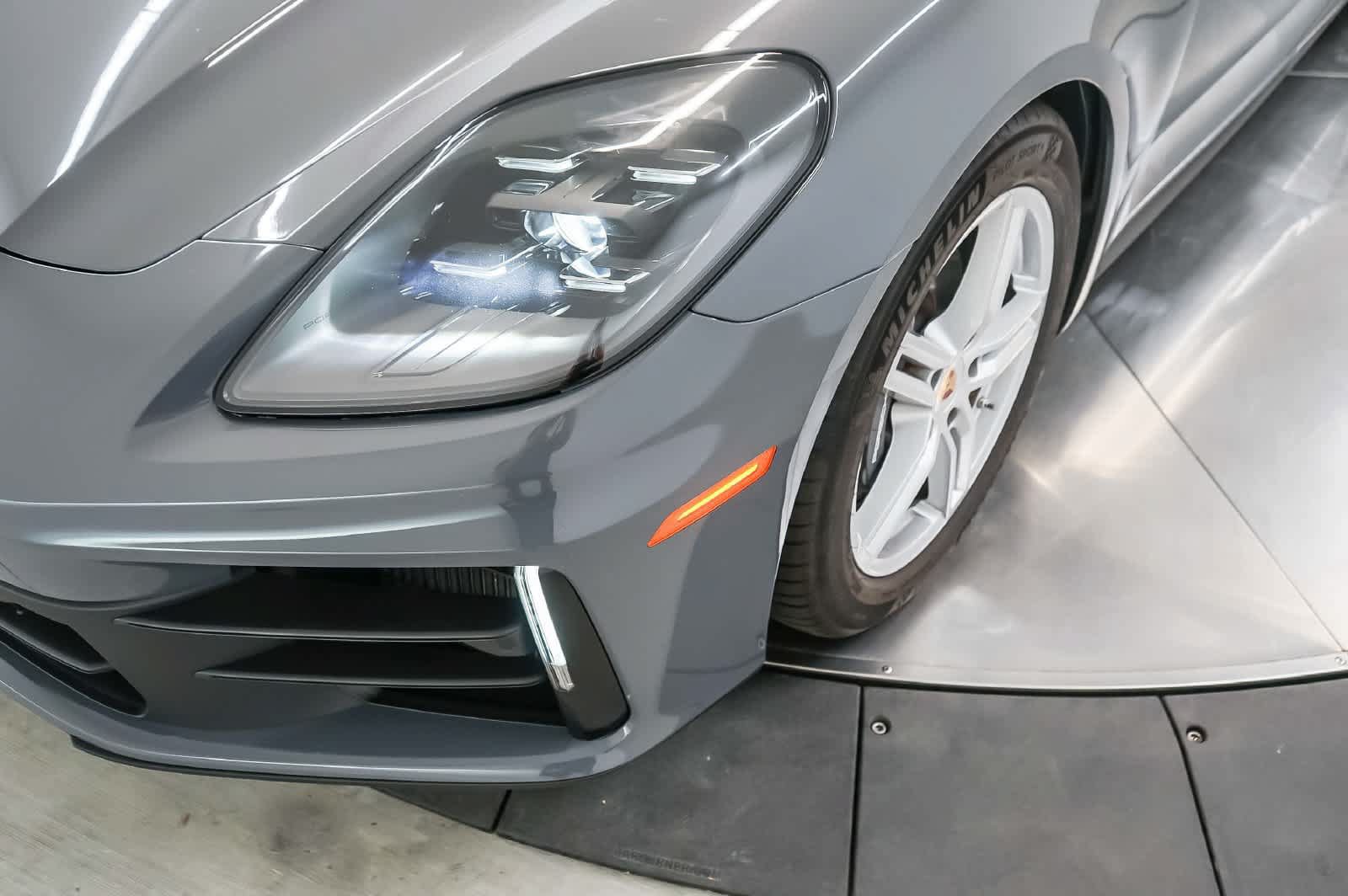 Certified 2025 Porsche Panamera RWD image 16