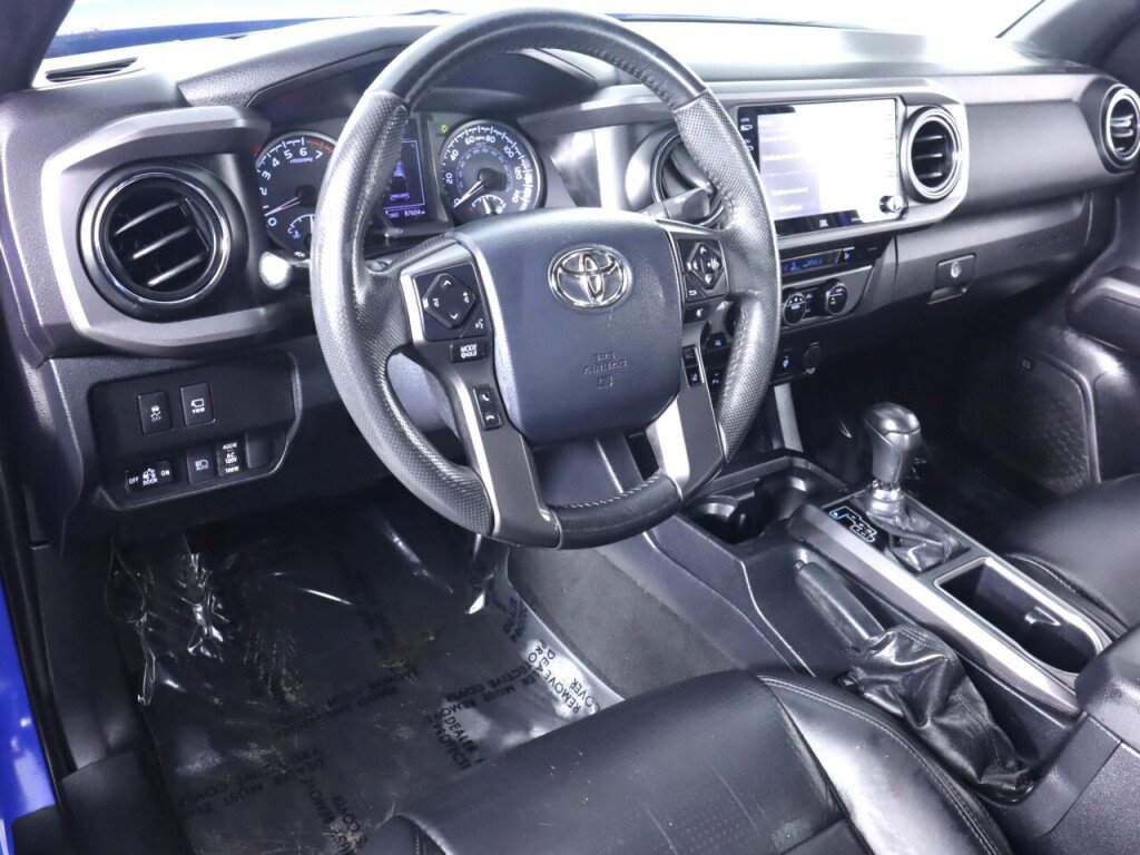 Used 2020 Toyota Tacoma TRD Off-Road w/ TRD Premium Off Road Package image 9