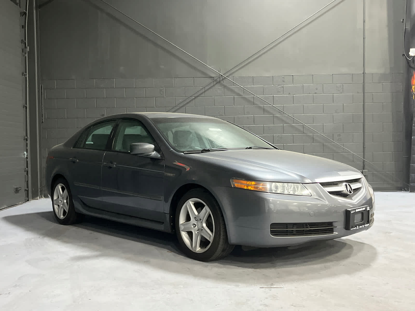 Used 2005 Acura TL FWD image 1