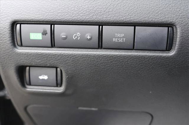 Used 2021 Nissan Sentra SR FWD image 13