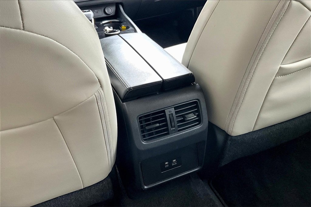 Used 2023 Nissan Rogue SV w/ SV Premium Package image 10