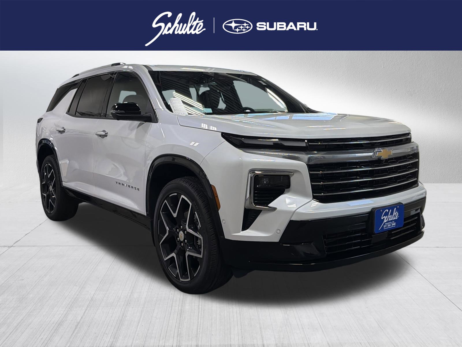 Used 2025 Chevrolet Traverse High Country image 1