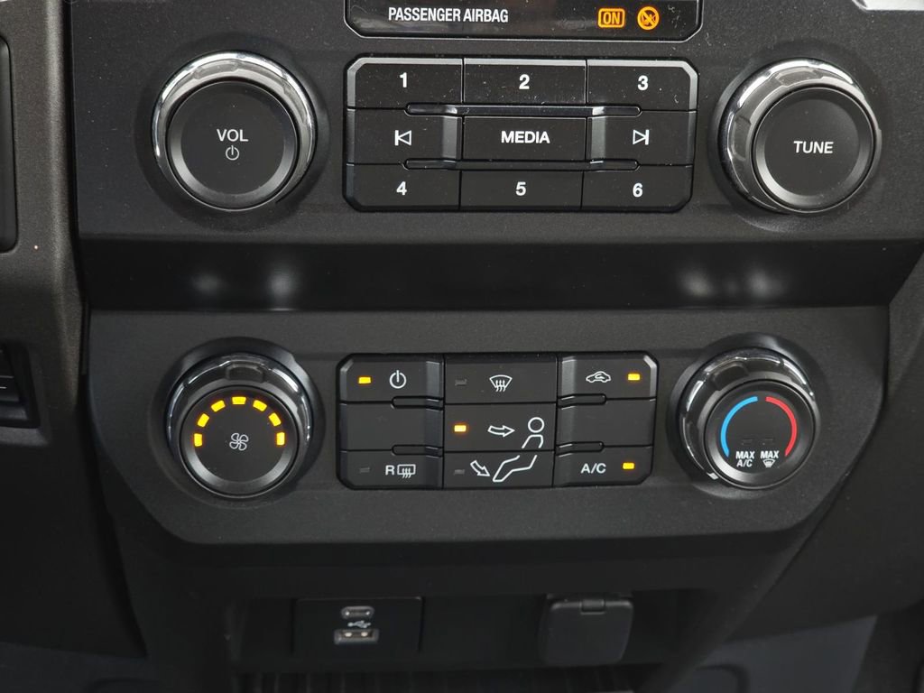 Used 2022 Ford F350 XL w/ STX Appearance Package AWD/4WD image 22