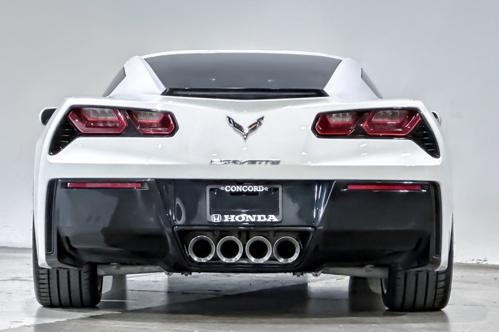 Used 2015 Chevrolet Corvette Stingray Coupe w/ 3LT Preferred Equipment Group RWD image 8