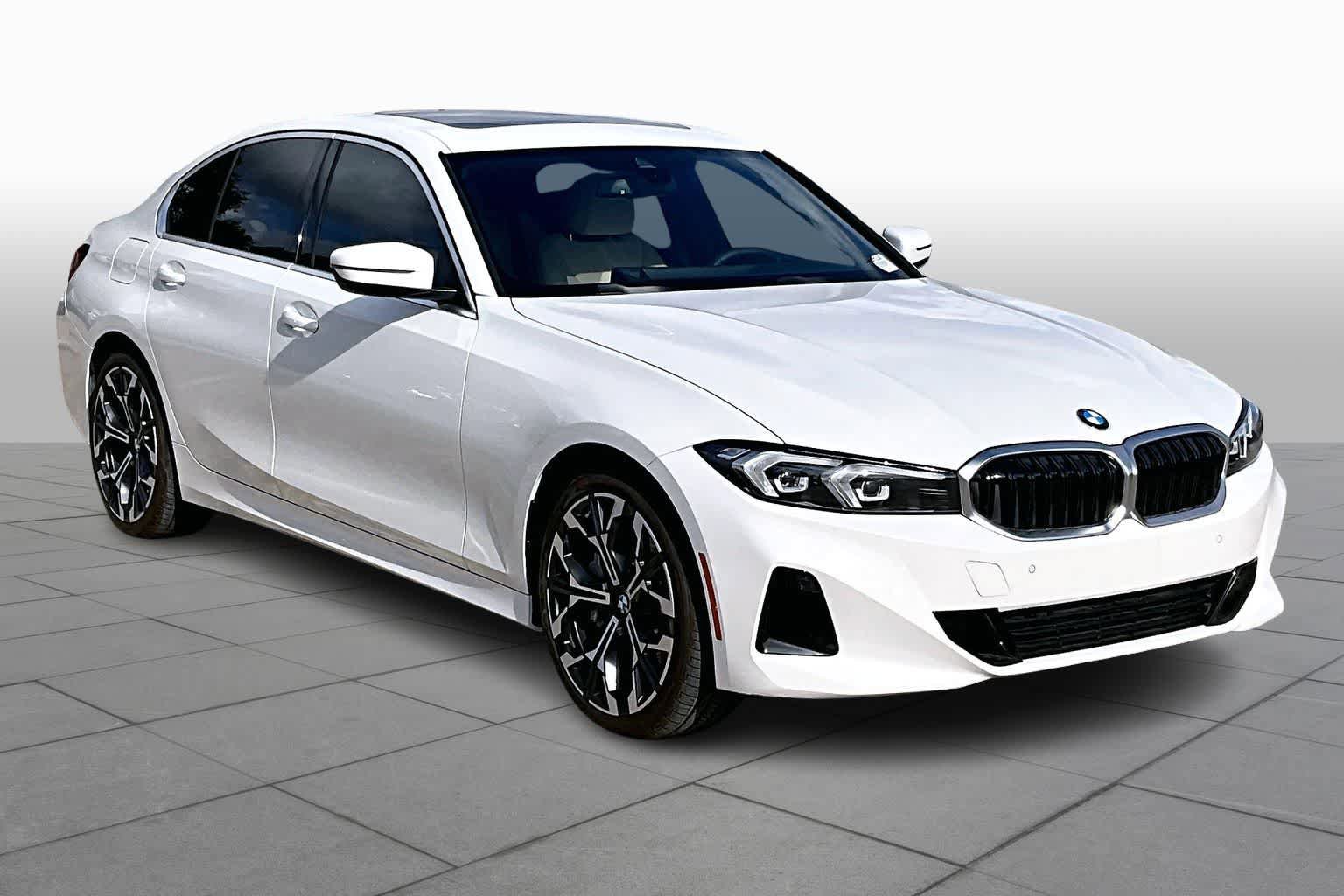 Used 2025 BMW 330i Sedan w/ Convenience Package RWD image 2