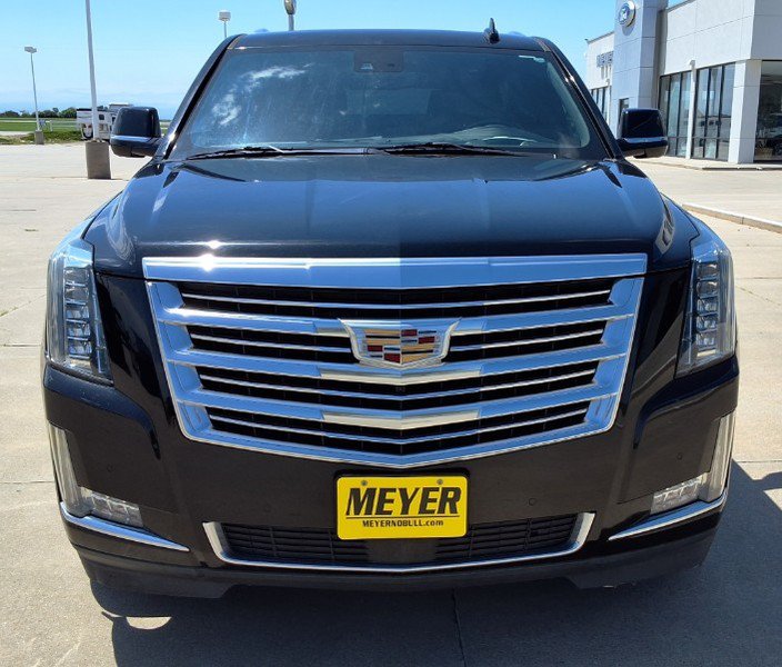 Used 2020 Cadillac Escalade ESV Platinum AWD/4WD image 3