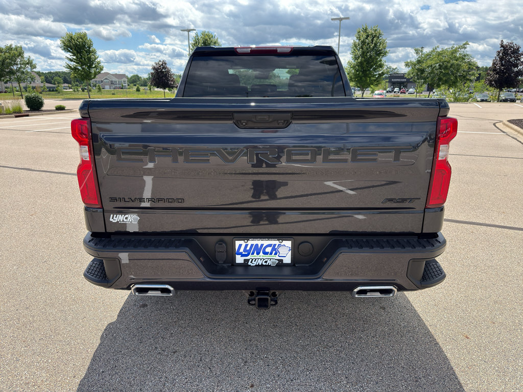 Used 2023 Chevrolet Silverado 1500 RST w/ Z71 Off-Road Package AWD/4WD image 4