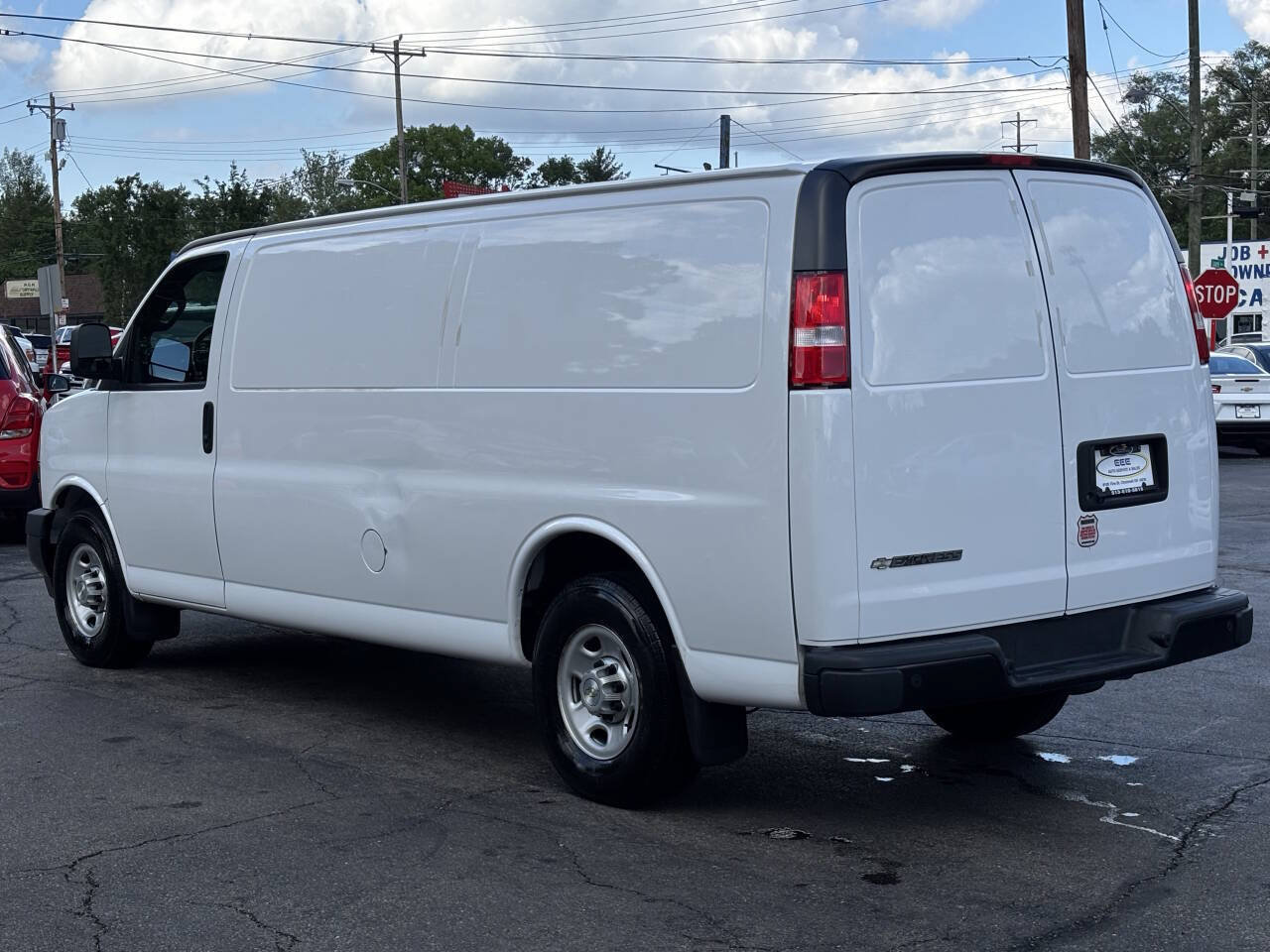 Used 2020 Chevrolet Express 3500 Extended w/ Driver Convenience Package RWD image 6