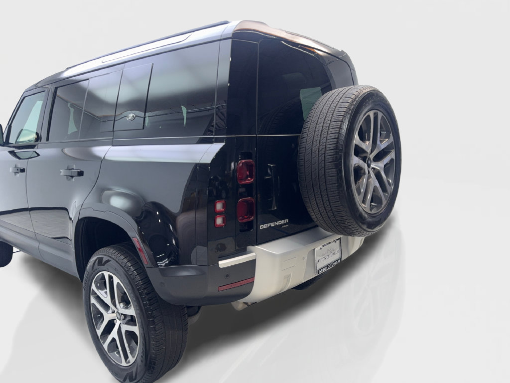 Used 2023 Land Rover Defender 110 SE AWD/4WD image 21