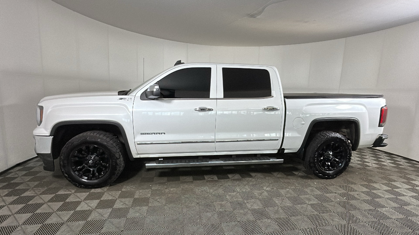 Used 2016 GMC Sierra 1500 SLT AWD/4WD image 7