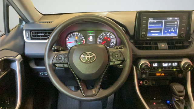 Used 2020 Toyota RAV4 XLE FWD image 10