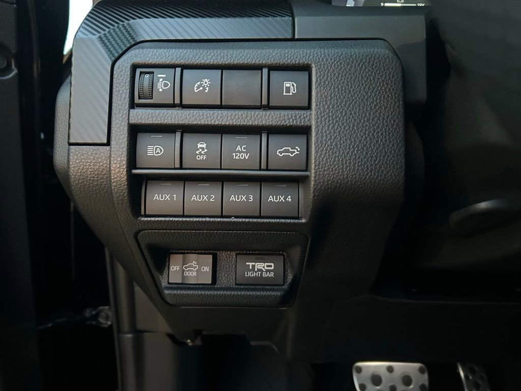 Used 2025 Toyota Tacoma TRD Pro image 15