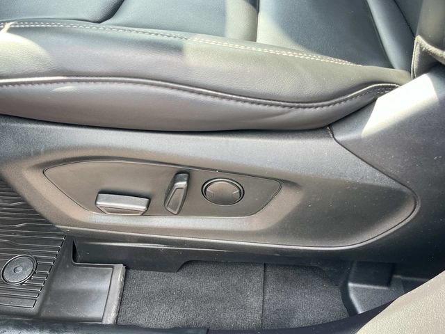 Used 2023 Ford Explorer XLT w/ Equipment Group 202A AWD/4WD image 33