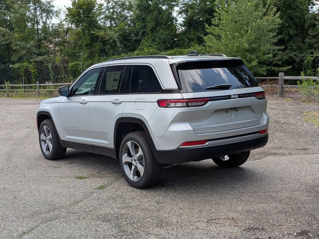 New 2026 Jeep Grand Cherokee Limited w/ Luxury Tech Group II AWD/4WD image 5