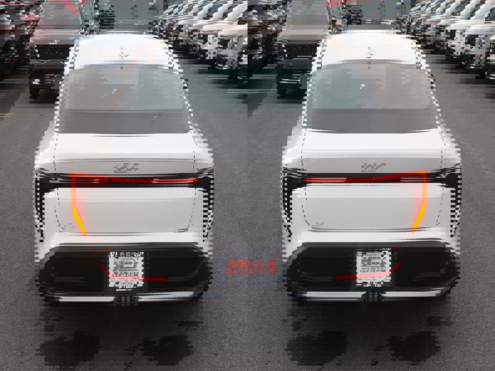 New 2025 Kia K4 LXS image 6